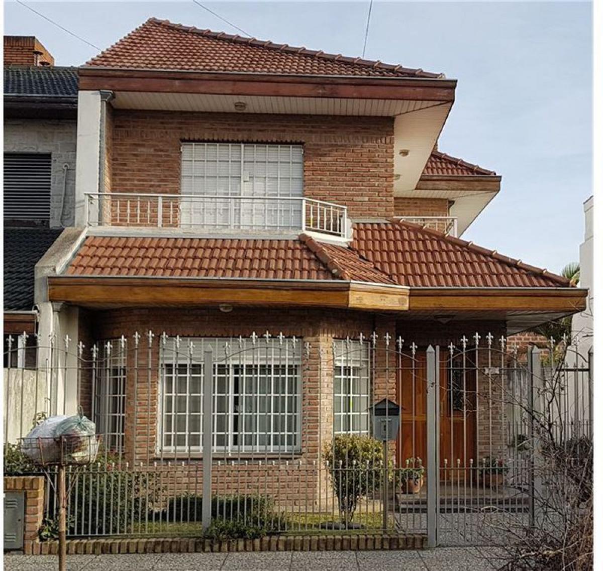 Picture of Home For Sale in Quilmes, Buenos Aires, Argentina