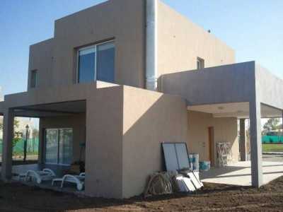 Home For Sale in Berazategui, Argentina