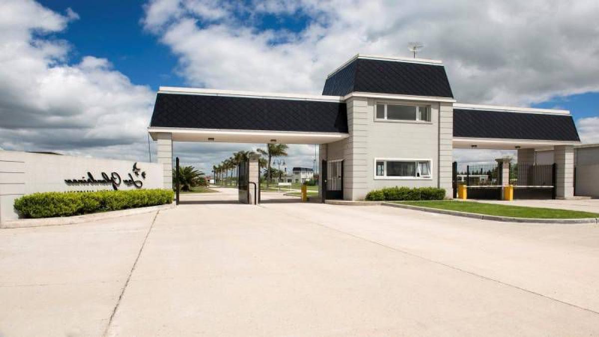 Picture of Residential Land For Sale in Berazategui, Buenos Aires, Argentina