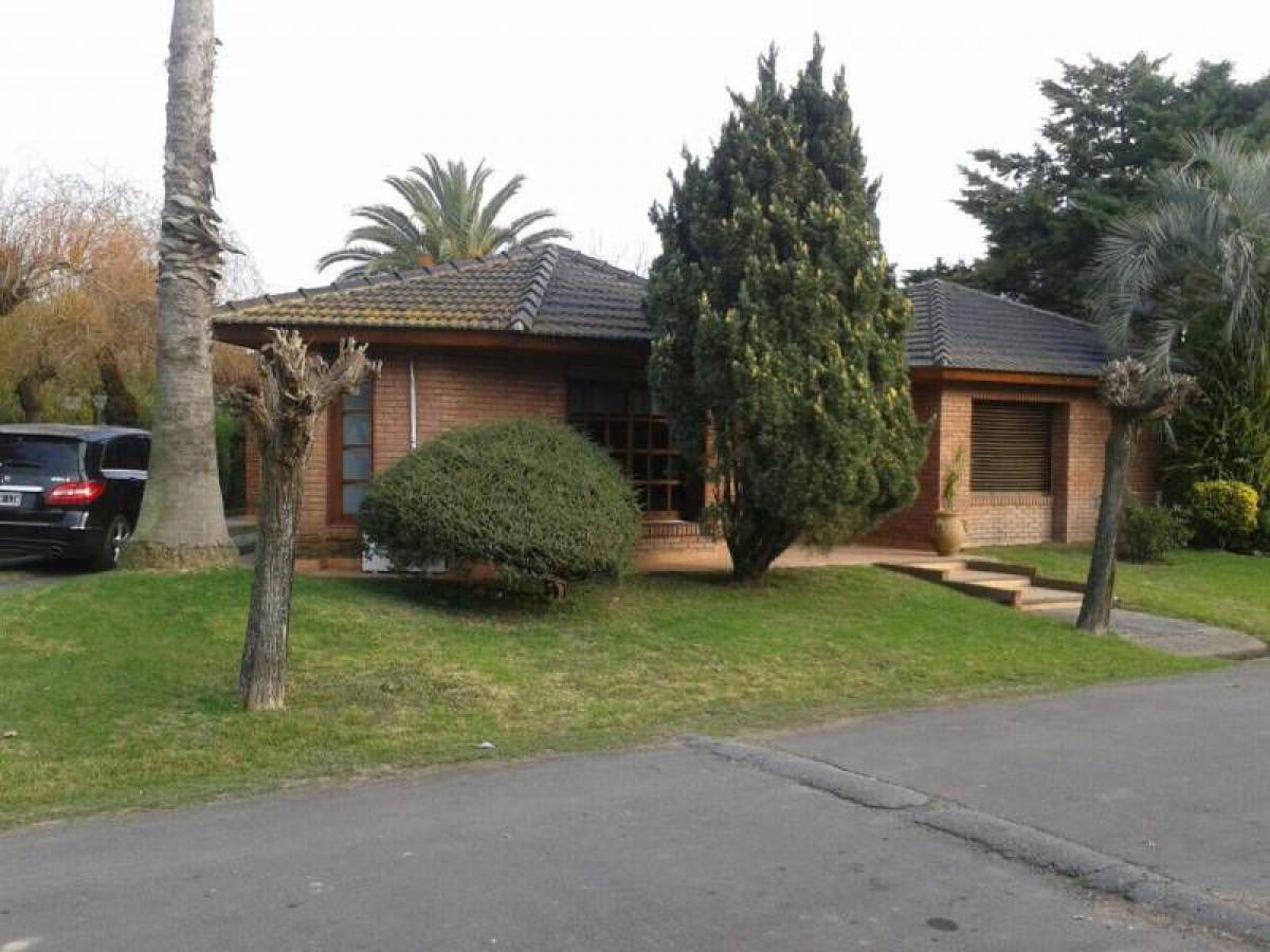 Picture of Home For Sale in Ezeiza, Buenos Aires, Argentina