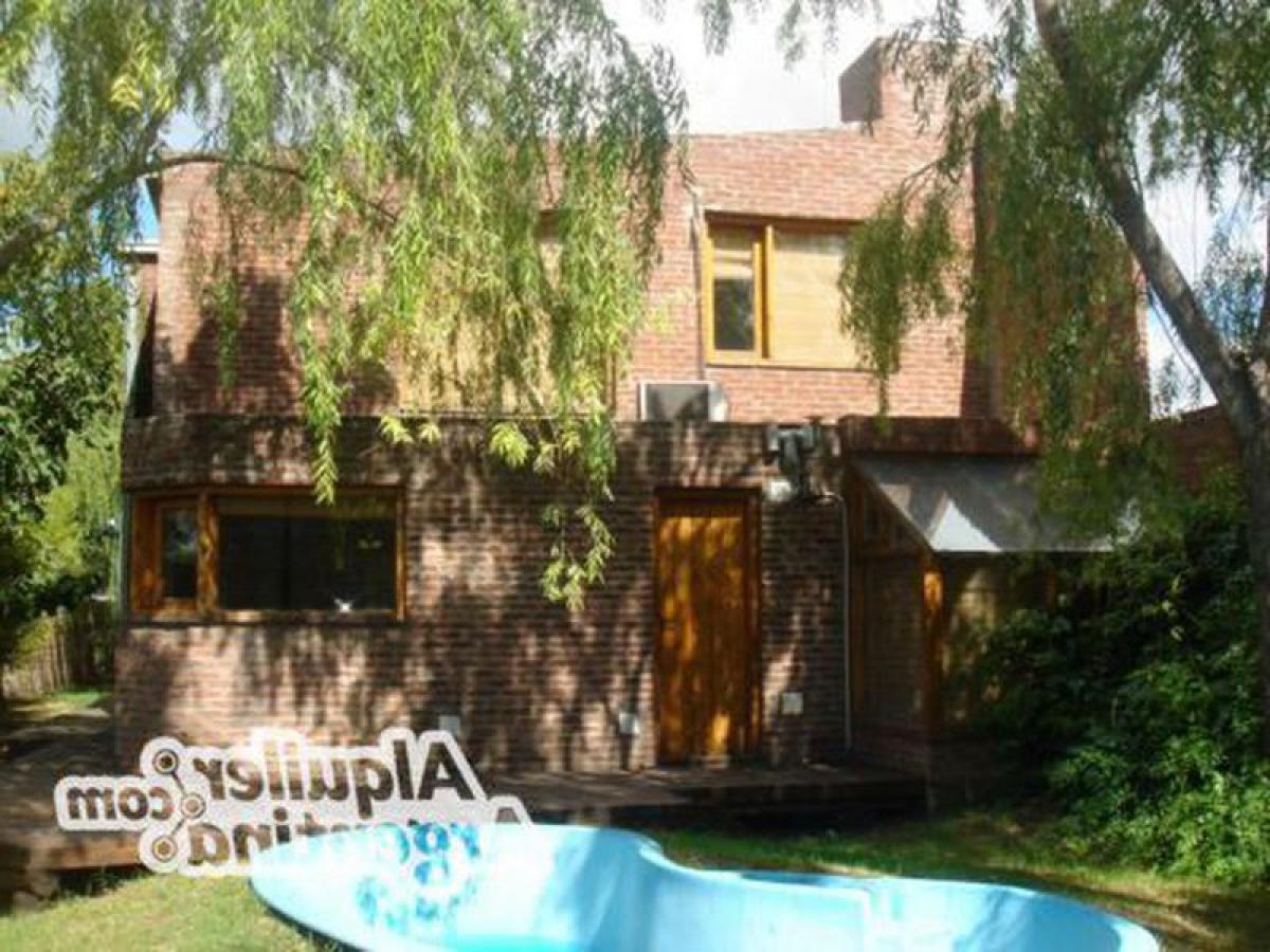 Picture of Home For Sale in Tres Arroyos, Buenos Aires, Argentina