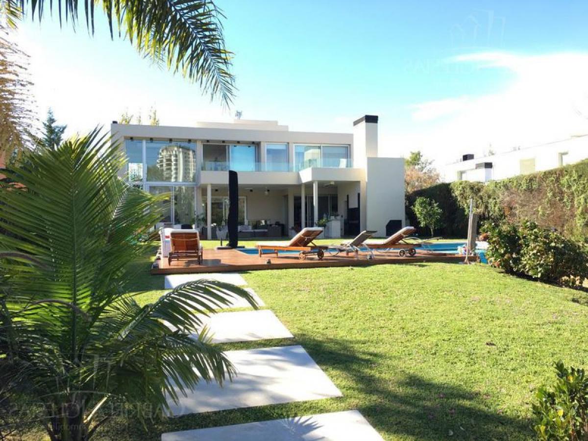 Picture of Home For Sale in Bs.As. G.B.A. Zona Norte, Buenos Aires, Argentina