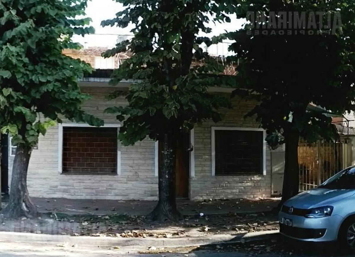 Picture of Home For Sale in General San Martin, Buenos Aires, Argentina