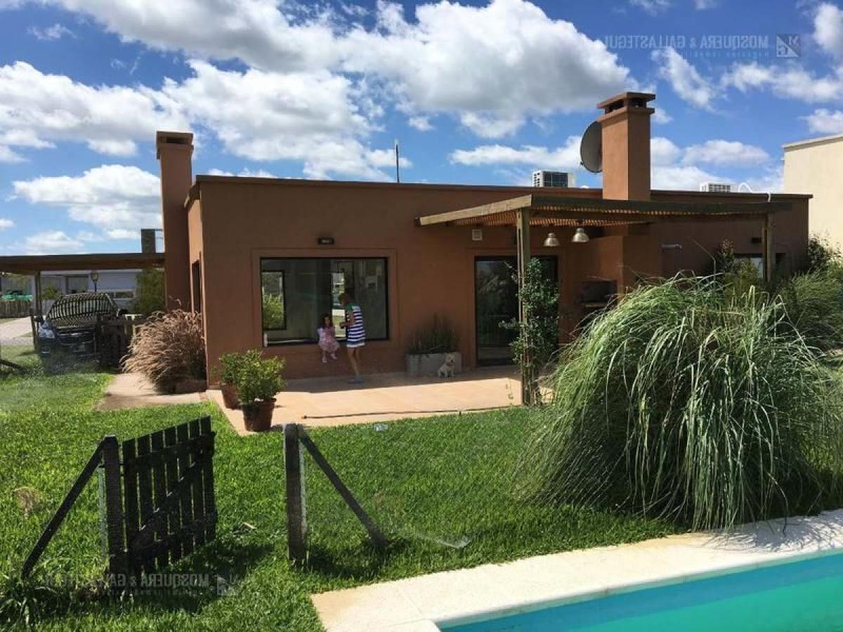 Picture of Home For Sale in Bs.As. G.B.A. Zona Norte, Buenos Aires, Argentina