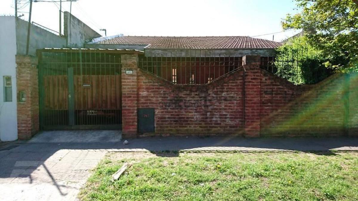 Picture of Home For Sale in Moron, Buenos Aires, Argentina