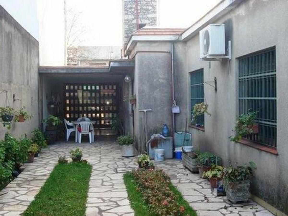 Picture of Home For Sale in Lomas De Zamora, Buenos Aires, Argentina