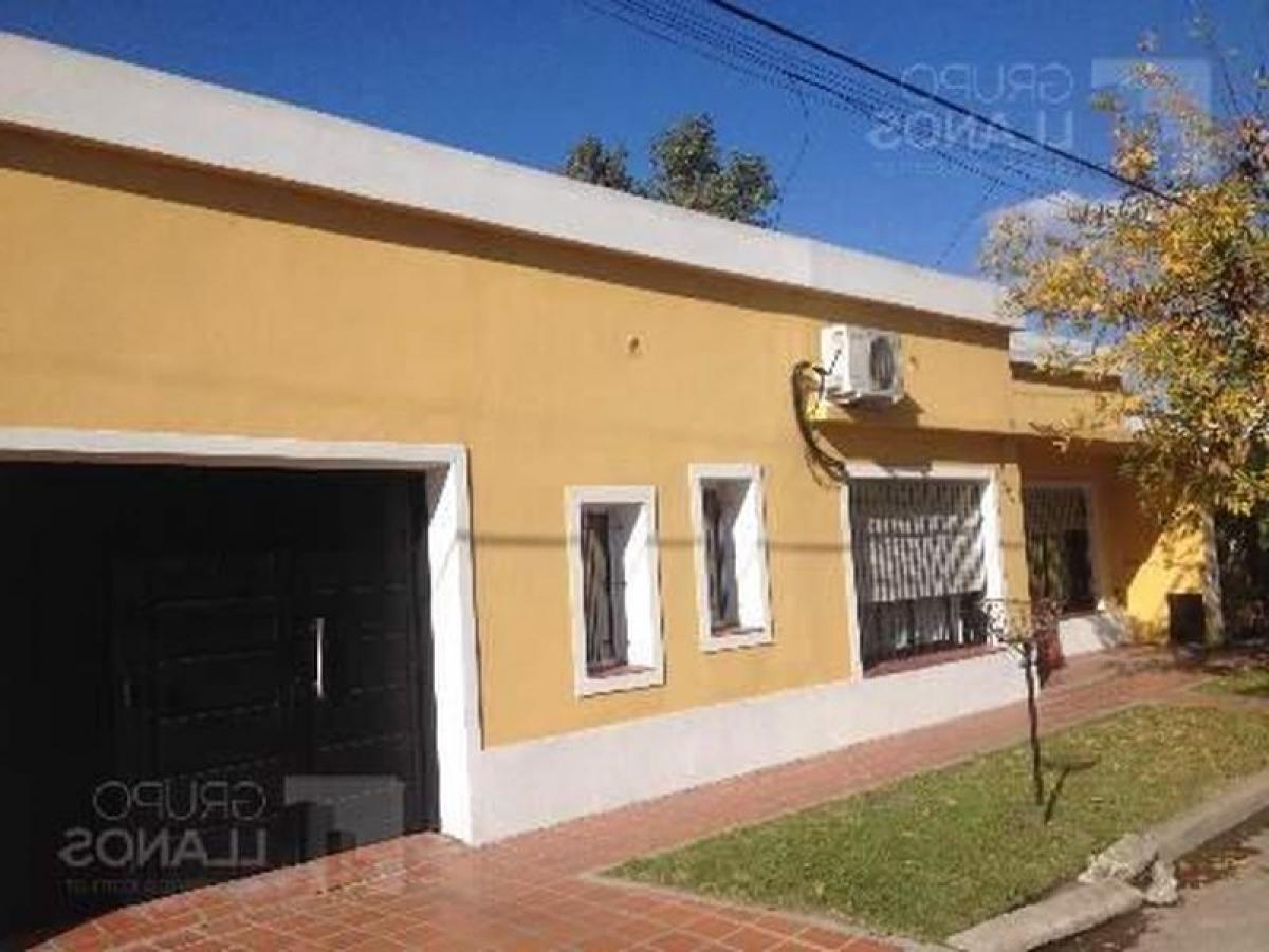 Picture of Home For Sale in Lujan, Buenos Aires, Argentina