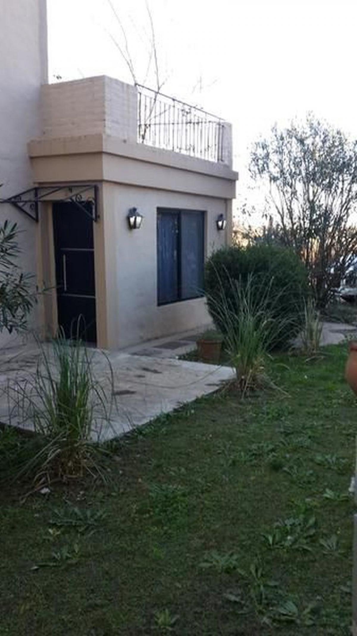 Picture of Home For Sale in Canuelas, Buenos Aires, Argentina