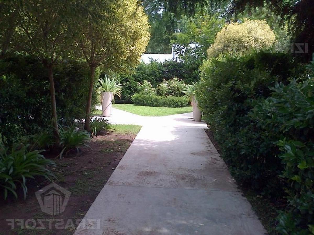 Picture of Home For Sale in Jose C Paz, Buenos Aires, Argentina