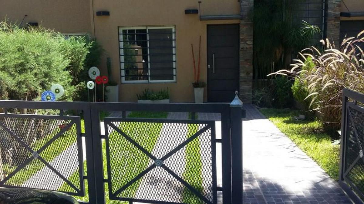 Picture of Home For Sale in Ezeiza, Buenos Aires, Argentina