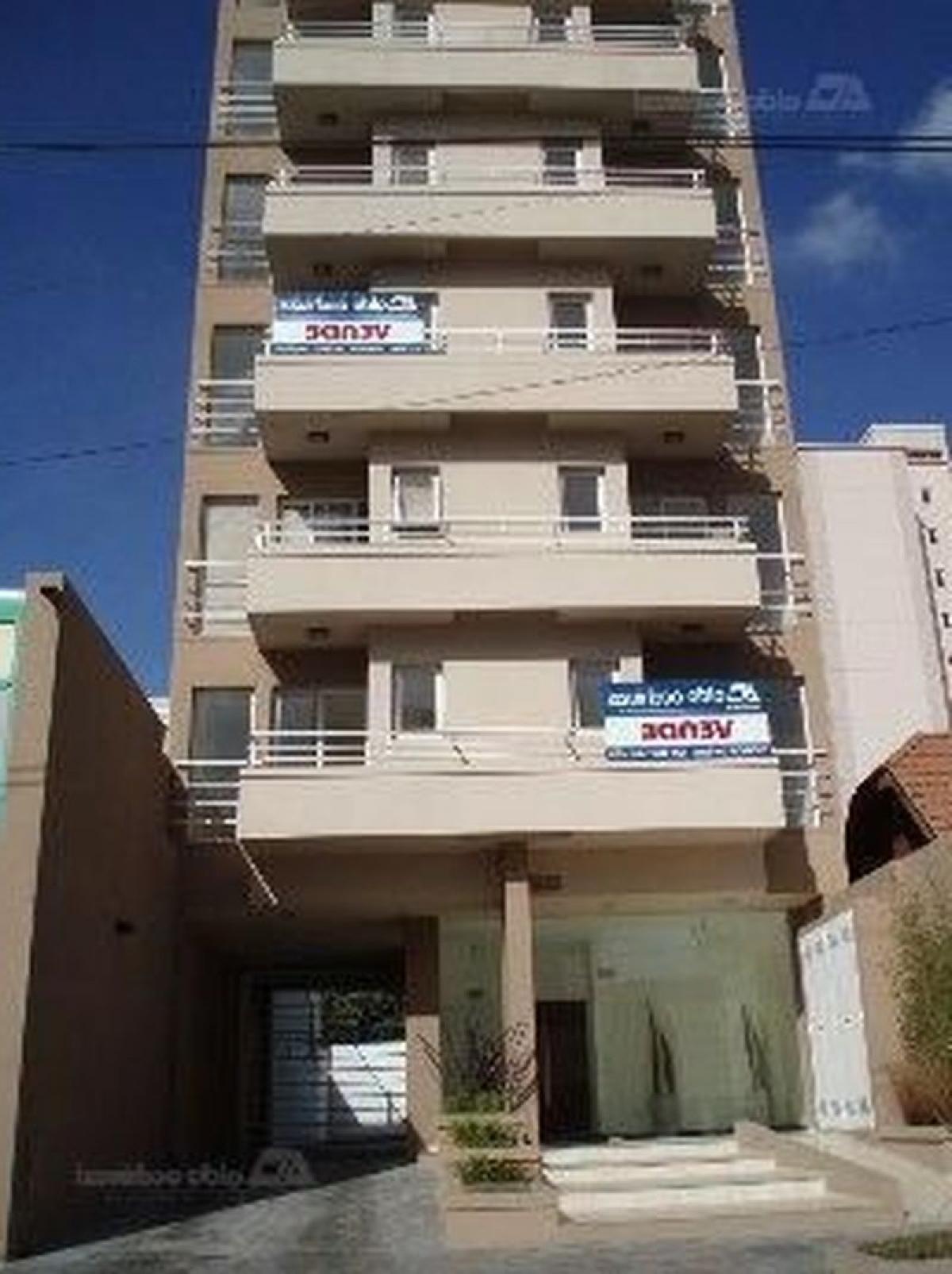 Picture of Warehouse For Sale in Lanus, Buenos Aires, Argentina