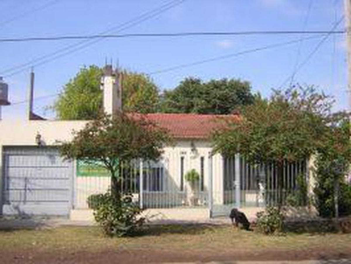 Picture of Home For Sale in Almirante Brown, Distrito Federal, Argentina