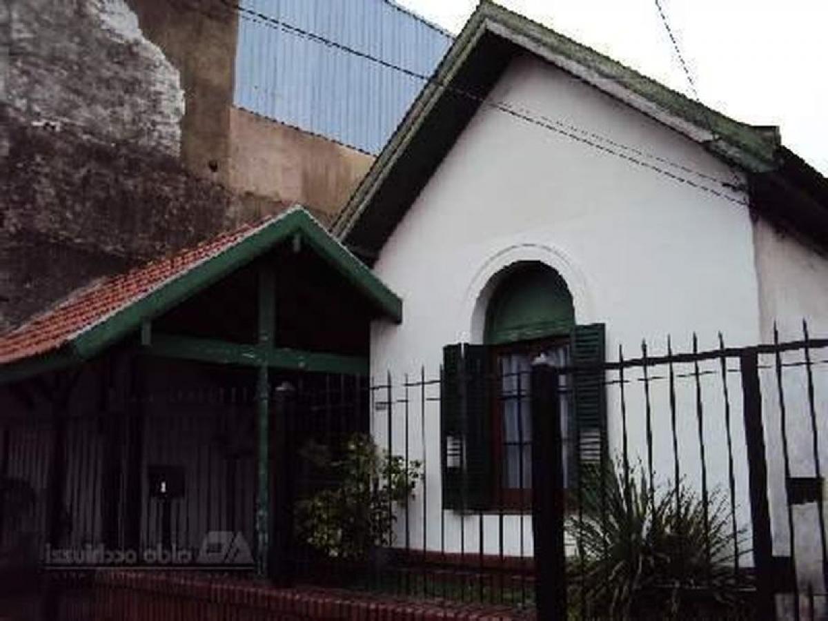 Picture of Home For Sale in Lanus, Buenos Aires, Argentina
