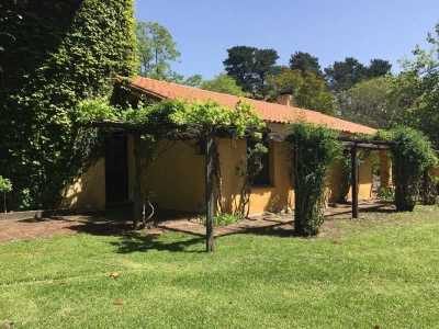 Home For Sale in Balcarce, Argentina