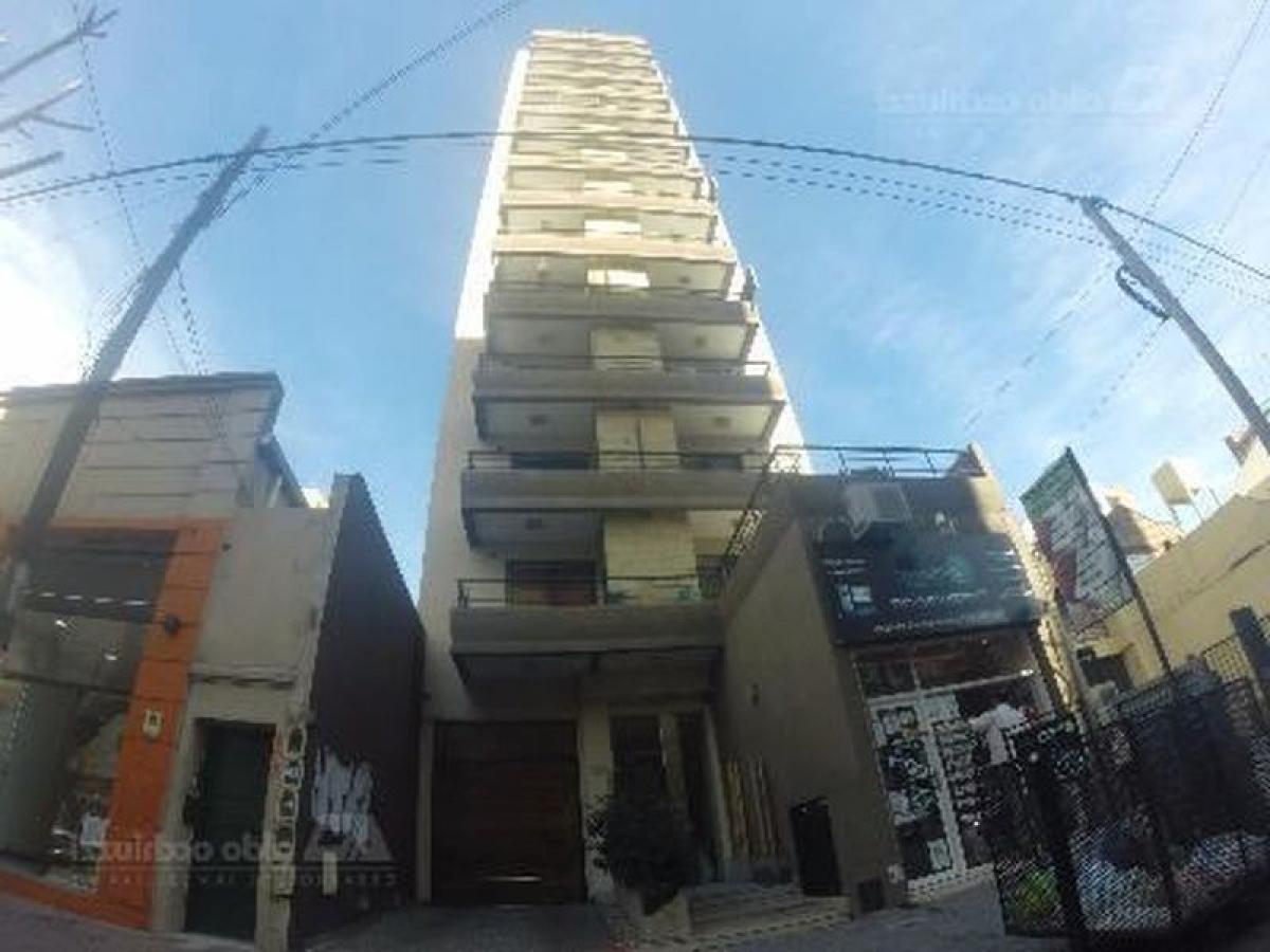 Picture of Warehouse For Sale in Lanus, Buenos Aires, Argentina