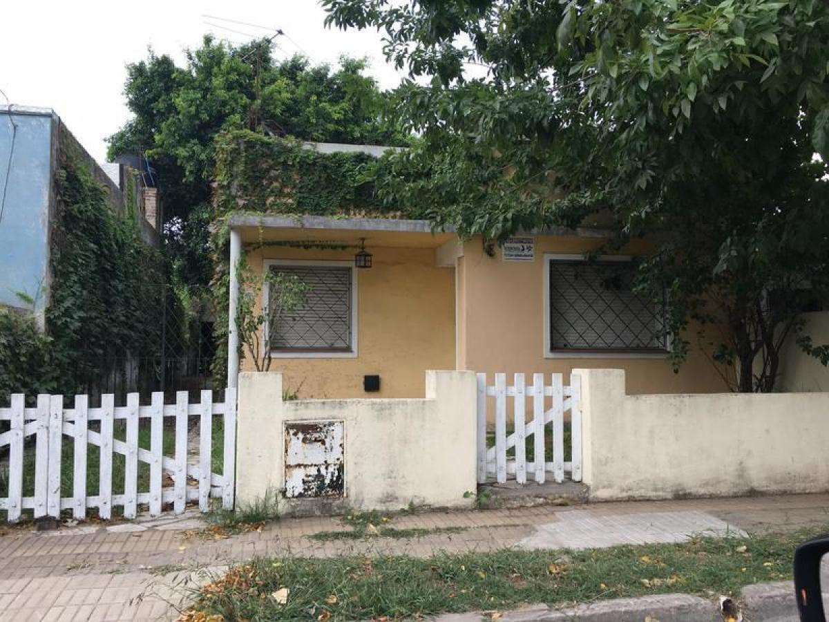 Picture of Home For Sale in Almirante Brown, Distrito Federal, Argentina