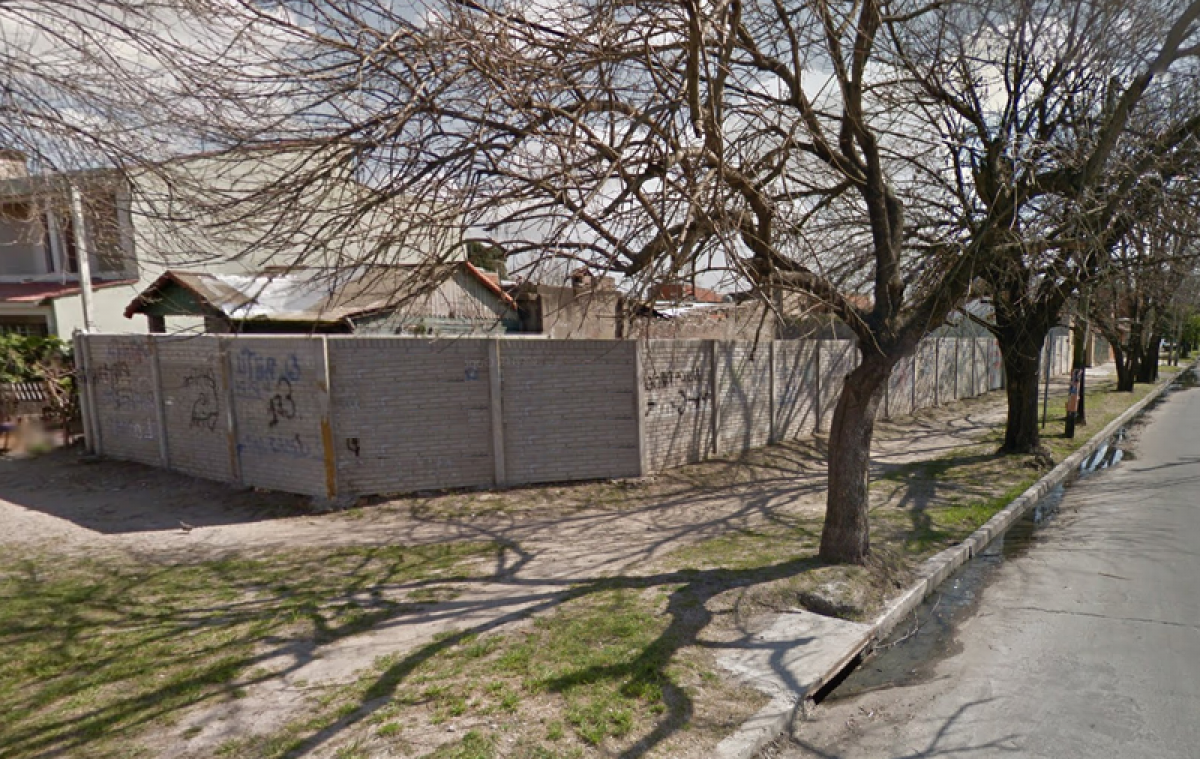 Picture of Residential Land For Sale in Lomas De Zamora, Buenos Aires, Argentina