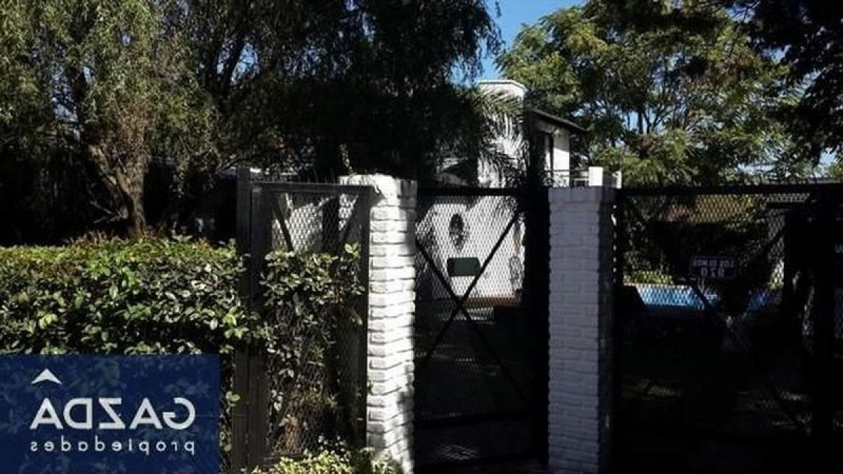 Picture of Home For Sale in Ezeiza, Buenos Aires, Argentina