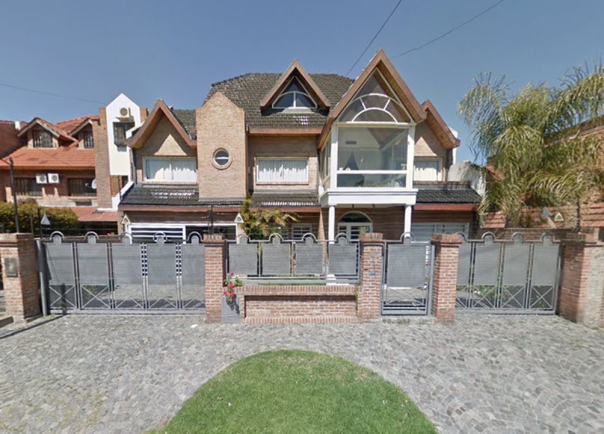 Picture of Home For Sale in Vicente Lopez, Buenos Aires, Argentina