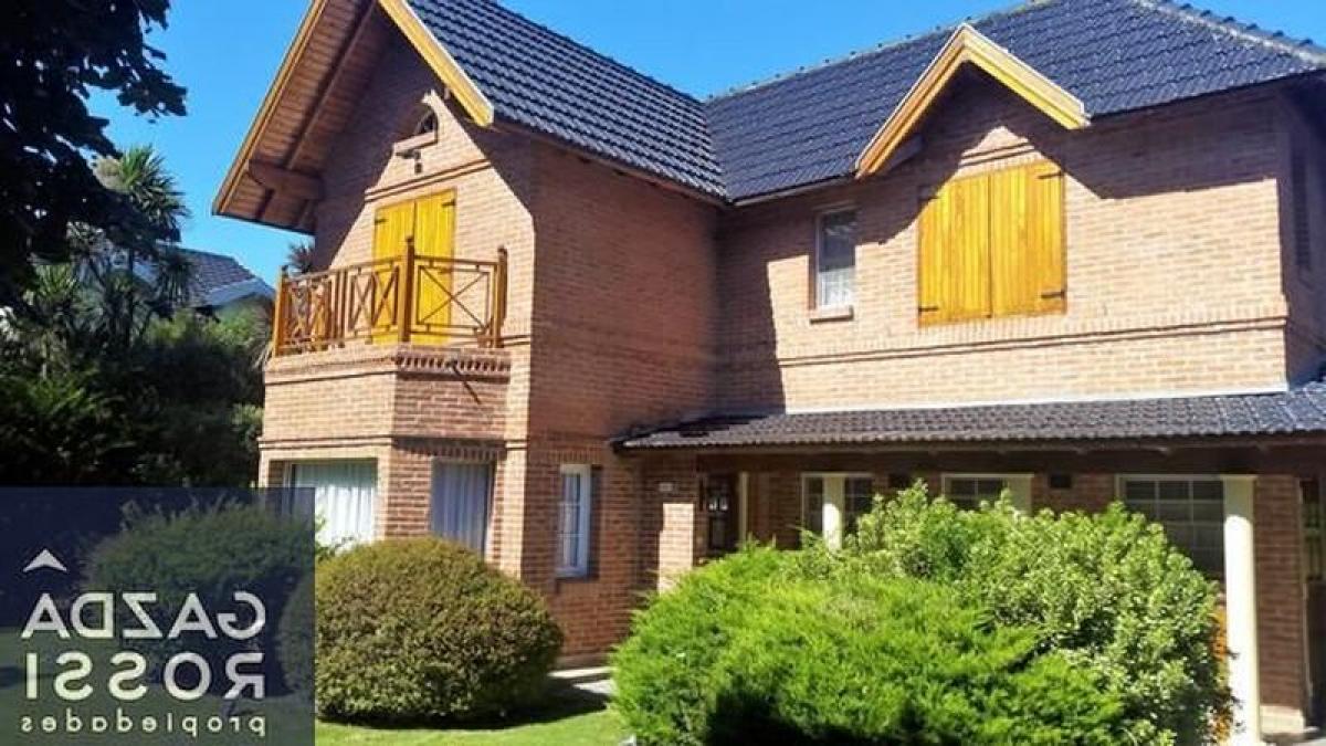 Picture of Home For Sale in Ezeiza, Buenos Aires, Argentina
