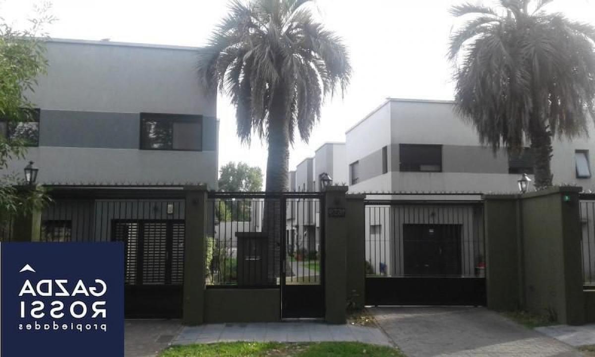 Picture of Home For Sale in Almirante Brown, Distrito Federal, Argentina