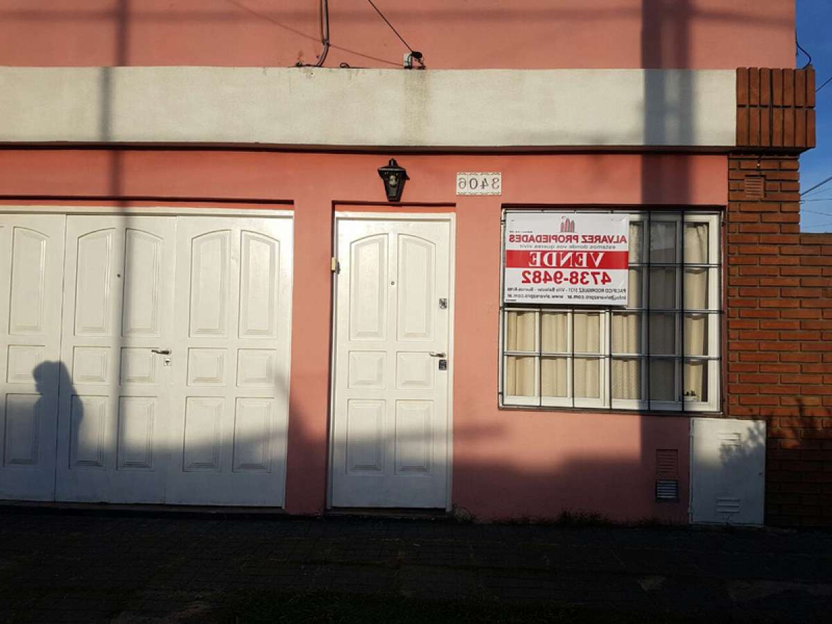 Picture of Home For Sale in General San Martin, Buenos Aires, Argentina