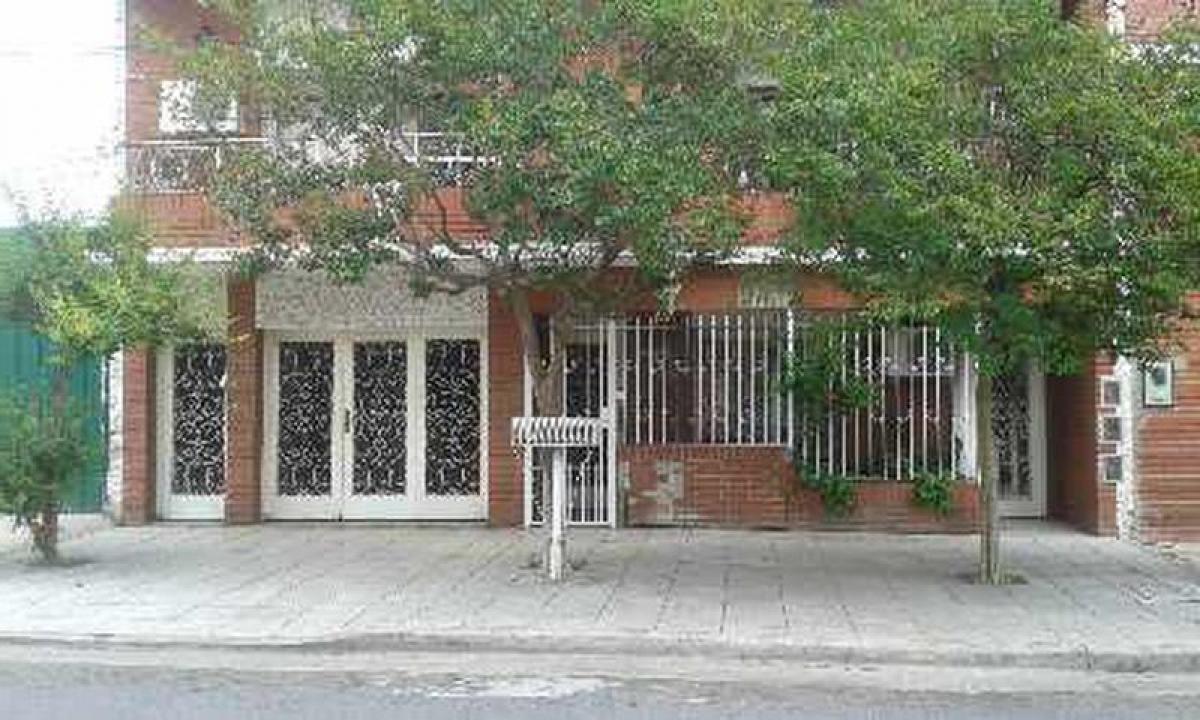 Picture of Home For Sale in Pehuajo, Buenos Aires, Argentina