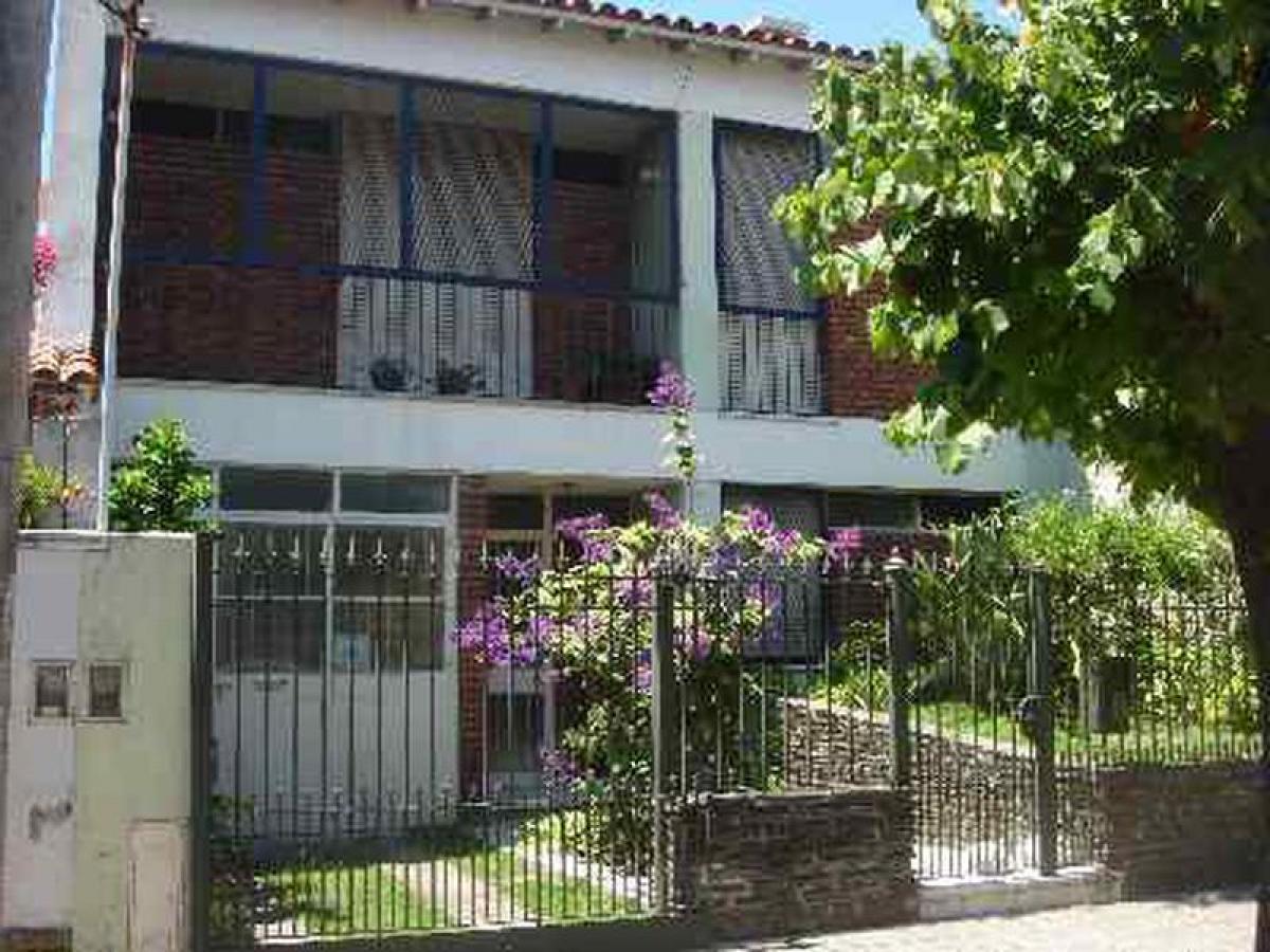 Picture of Home For Sale in Lanus, Buenos Aires, Argentina