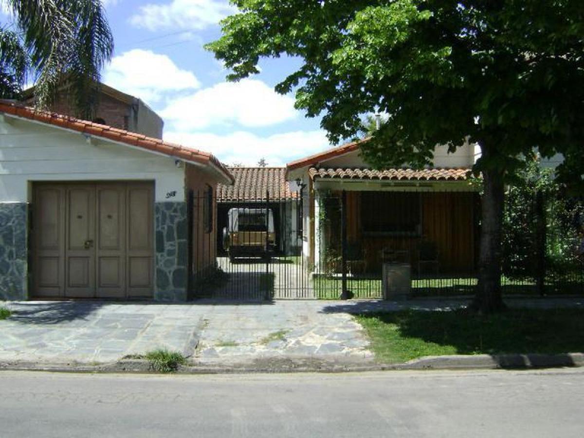 Picture of Home For Sale in Ituzaingo, Buenos Aires, Argentina