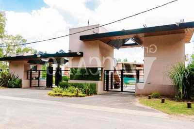 Residential Land For Sale in Moreno, Argentina