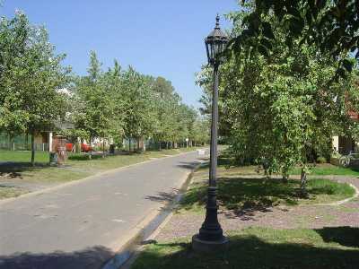 Residential Land For Sale in Moreno, Argentina
