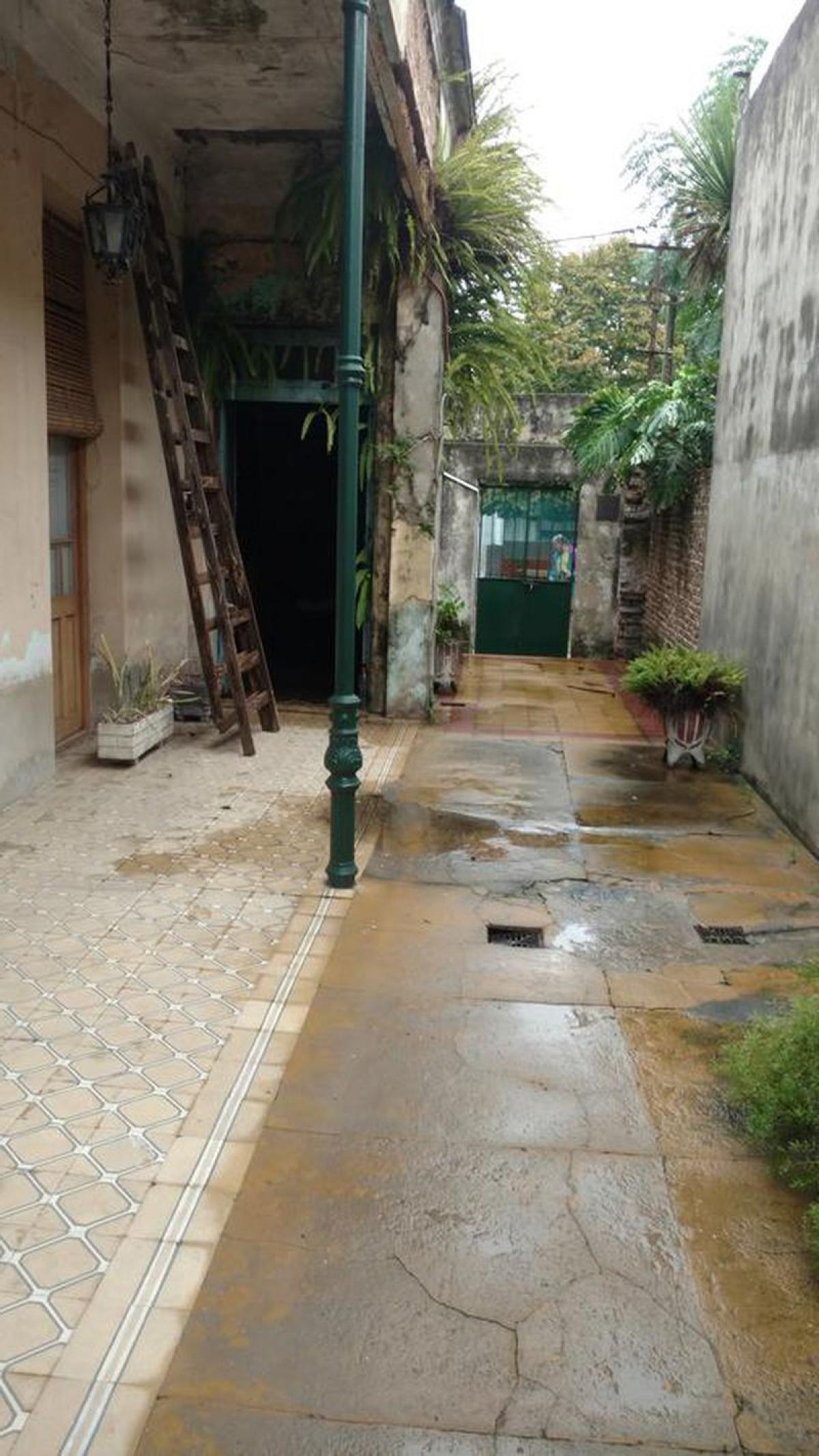 Picture of Residential Land For Sale in Lanus, Buenos Aires, Argentina