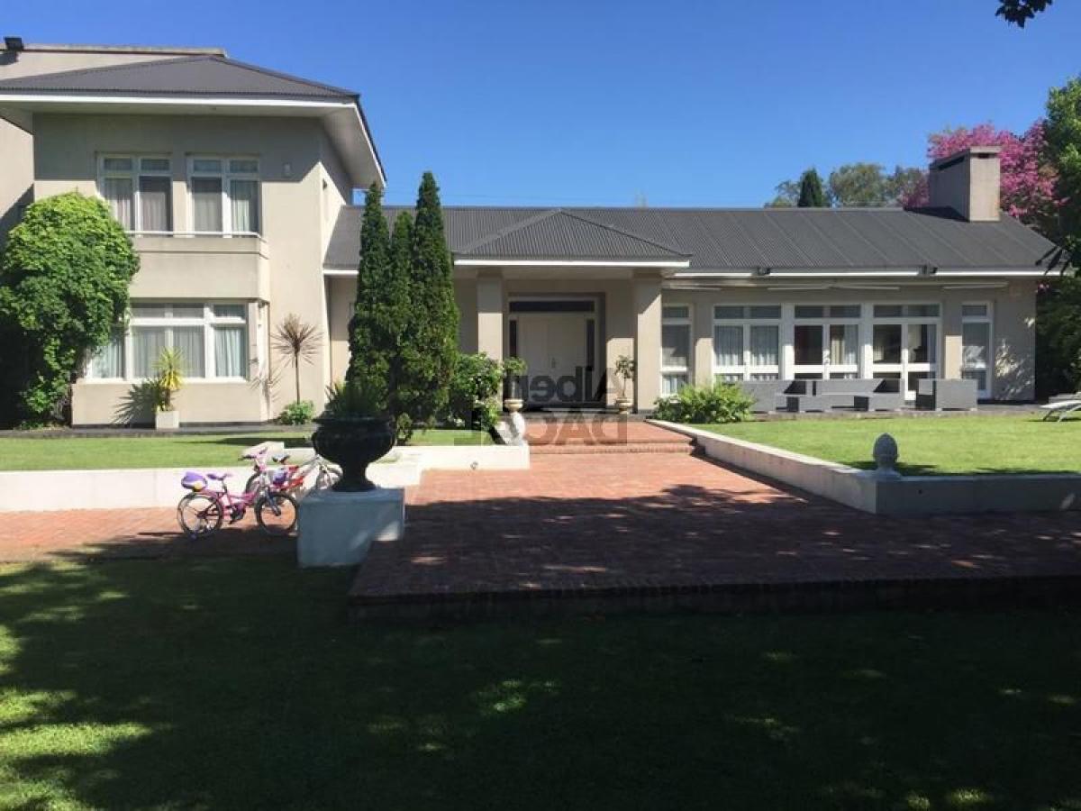 Picture of Home For Sale in La Plata, Buenos Aires, Argentina