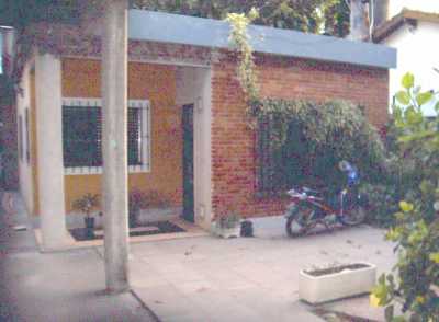 Home For Sale in Florencio Varela, Argentina