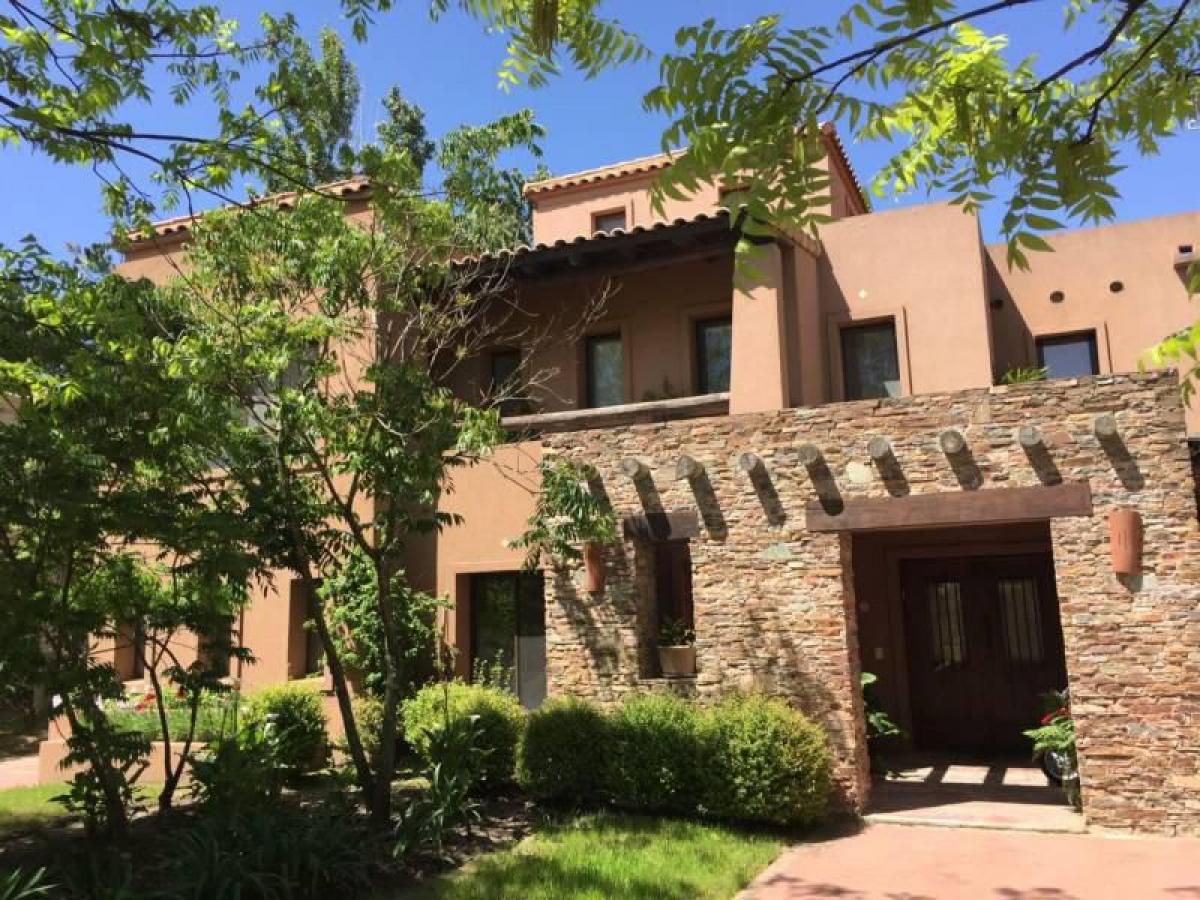 Picture of Home For Sale in Tigre, Buenos Aires, Argentina