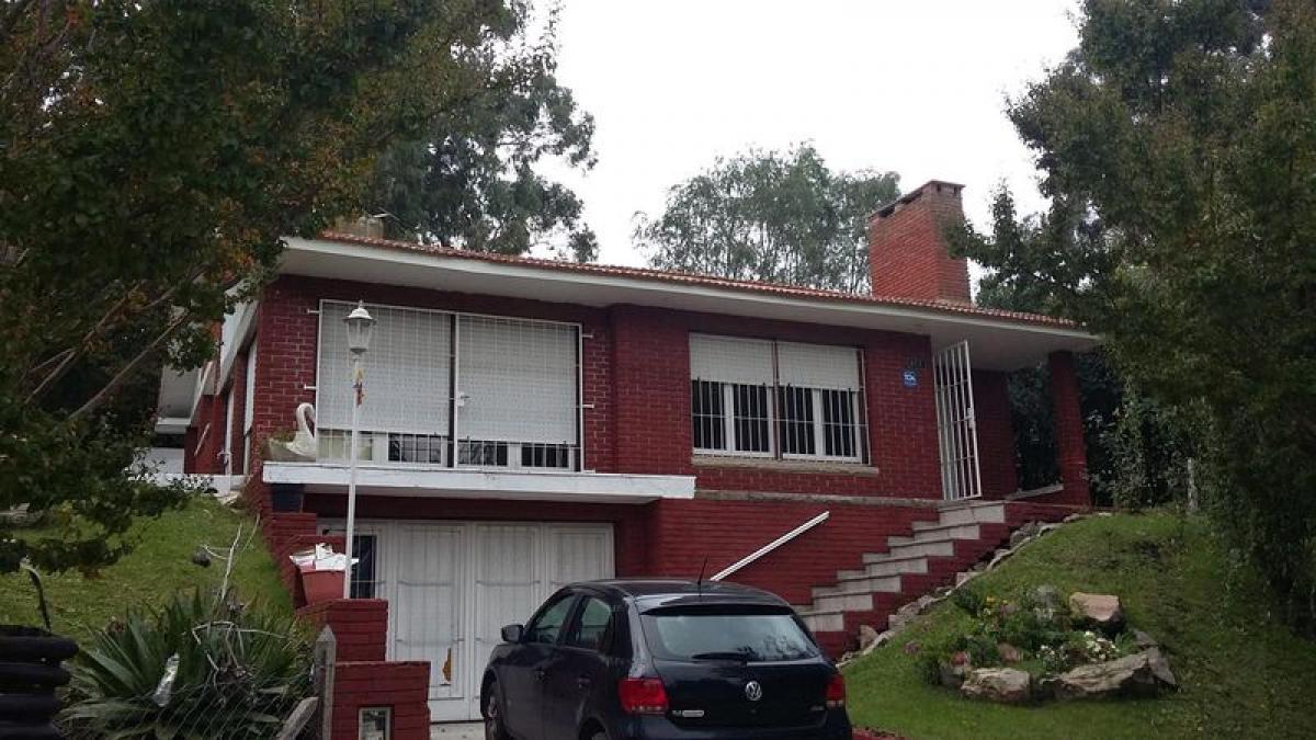 Picture of Home For Sale in General Pueyrredon, Buenos Aires, Argentina