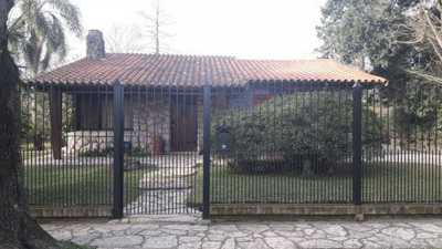 Home For Sale in Berazategui, Argentina