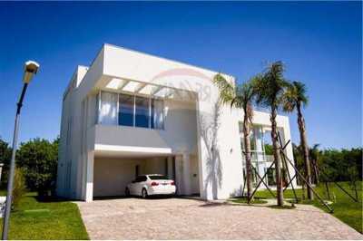 Home For Sale in Berazategui, Argentina