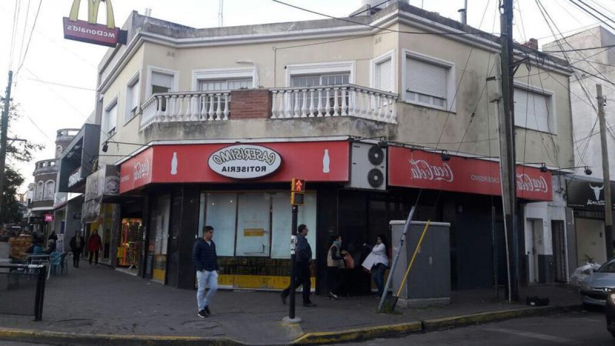 Picture of Home For Sale in Berazategui, Buenos Aires, Argentina