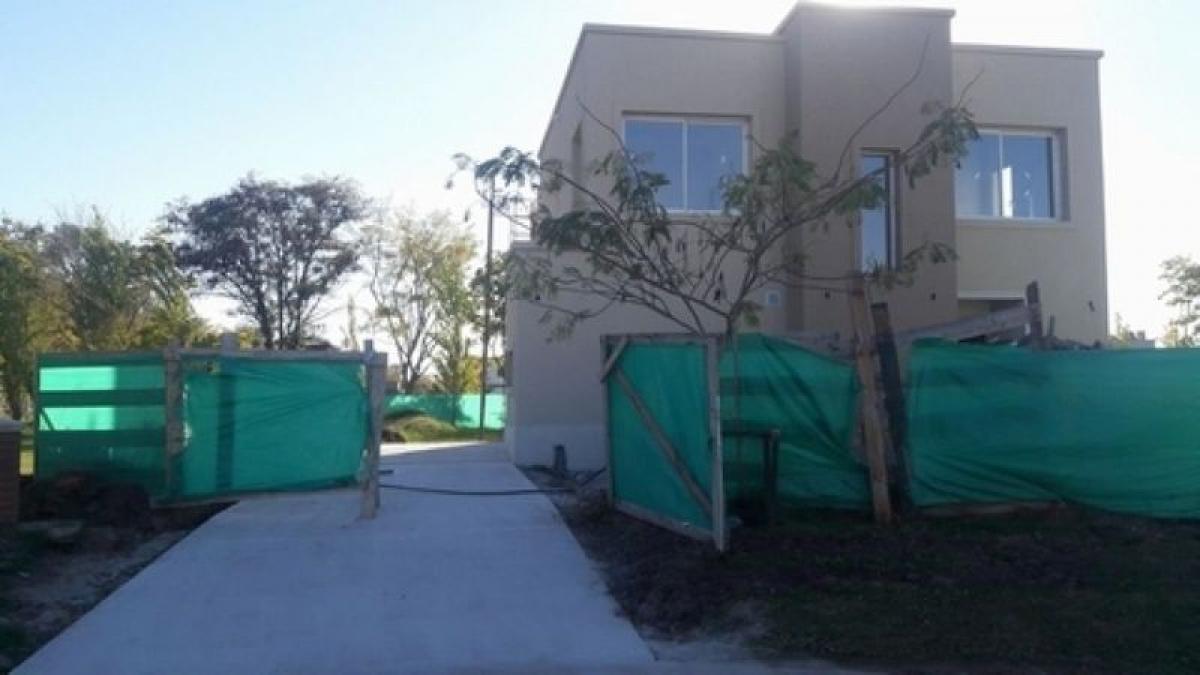 Picture of Home For Sale in Pilar, Santa Fe, Argentina