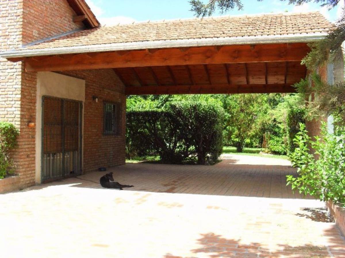 Picture of Home For Sale in Canuelas, Buenos Aires, Argentina