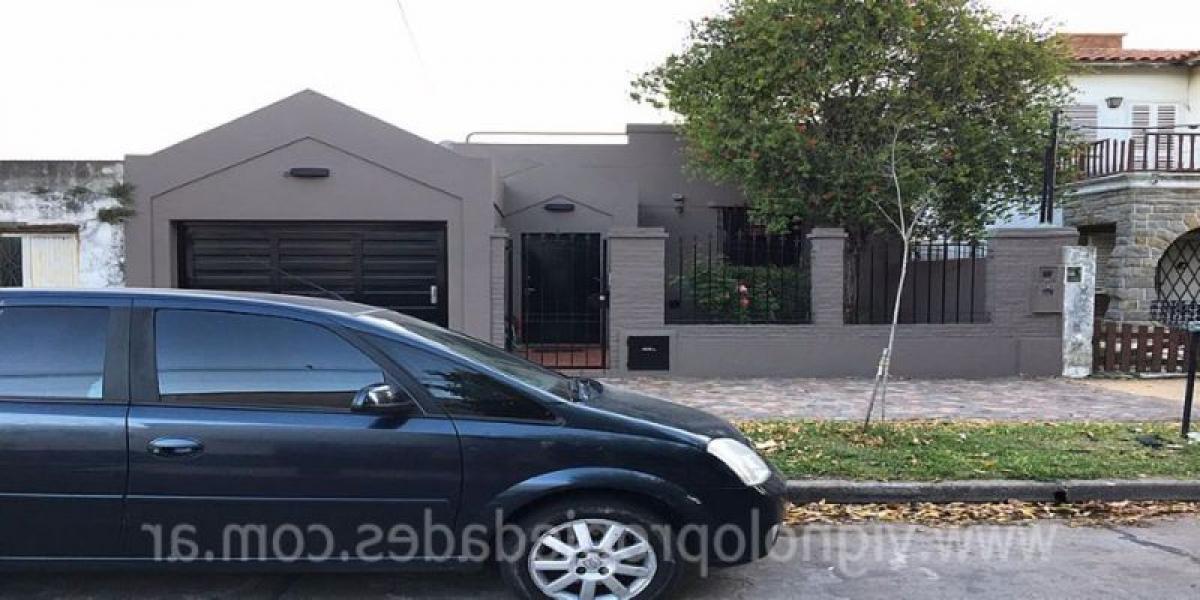 Picture of Home For Sale in Ituzaingo, Buenos Aires, Argentina