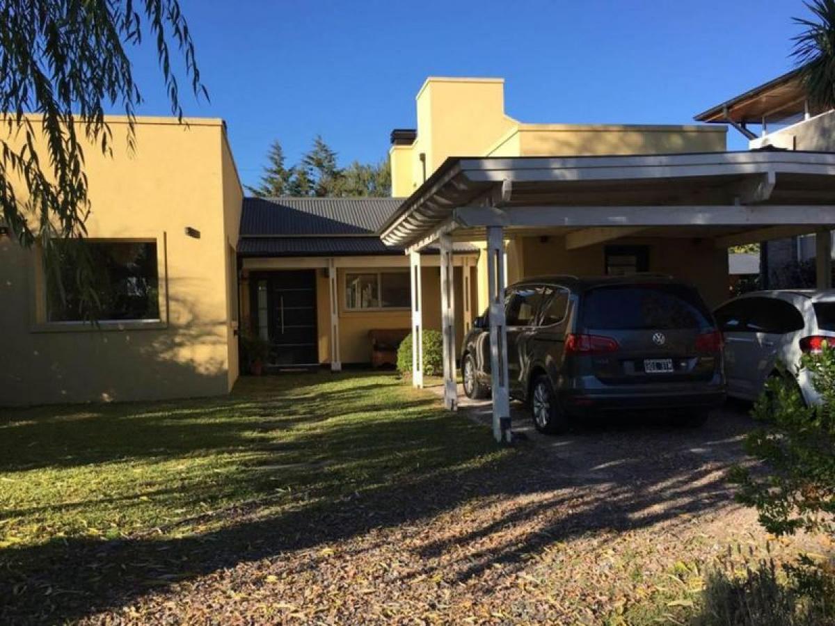 Picture of Home For Sale in Moreno, Buenos Aires, Argentina