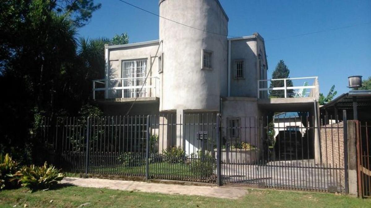Picture of Home For Sale in Moreno, Buenos Aires, Argentina