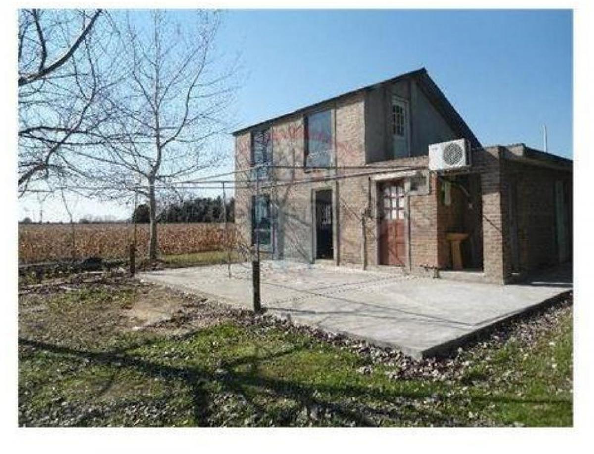 Picture of Home For Sale in San Andres De Giles, Buenos Aires, Argentina