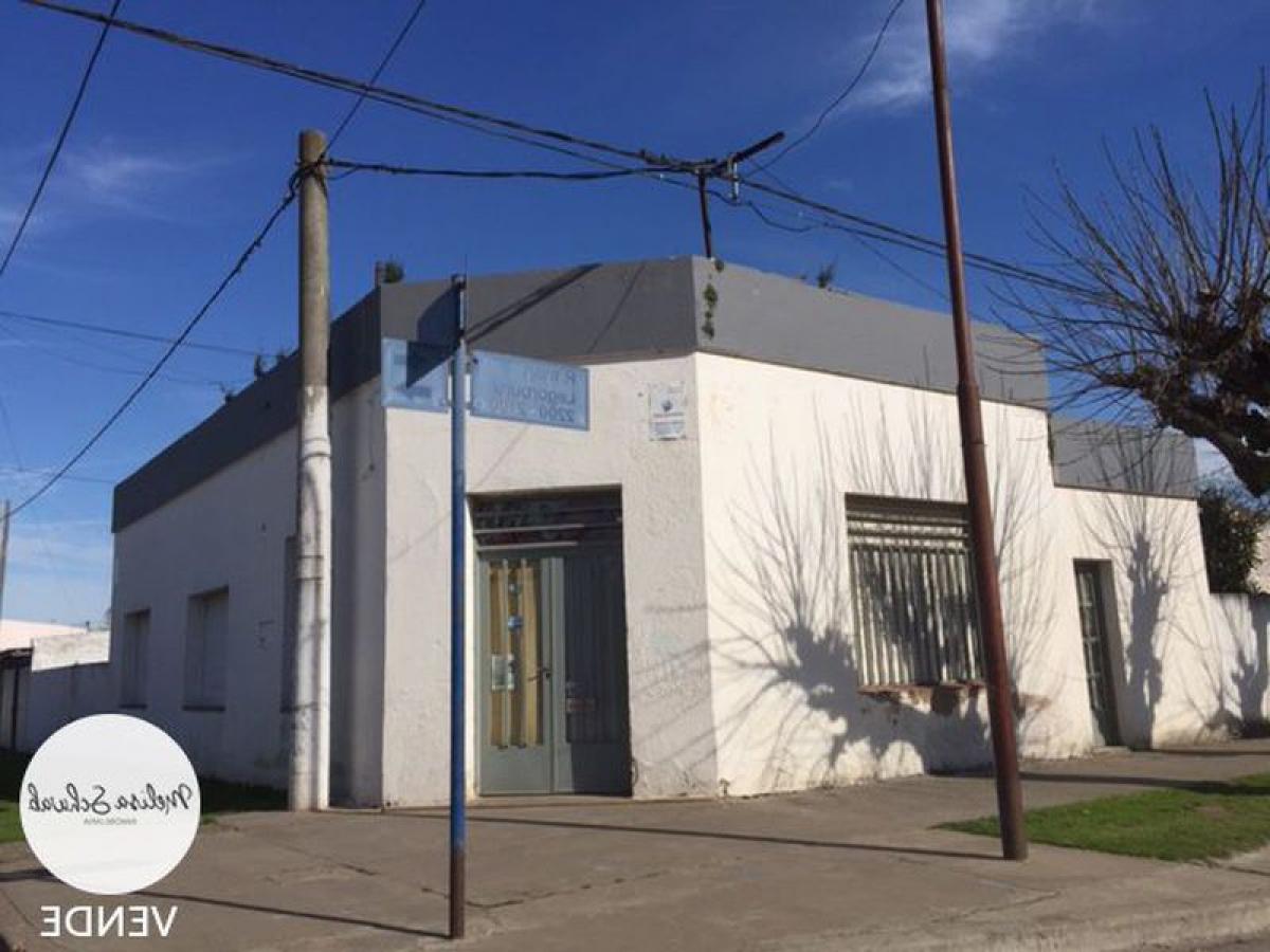 Picture of Home For Sale in Olavarria, Buenos Aires, Argentina