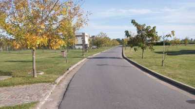 Residential Land For Sale in Berazategui, Argentina