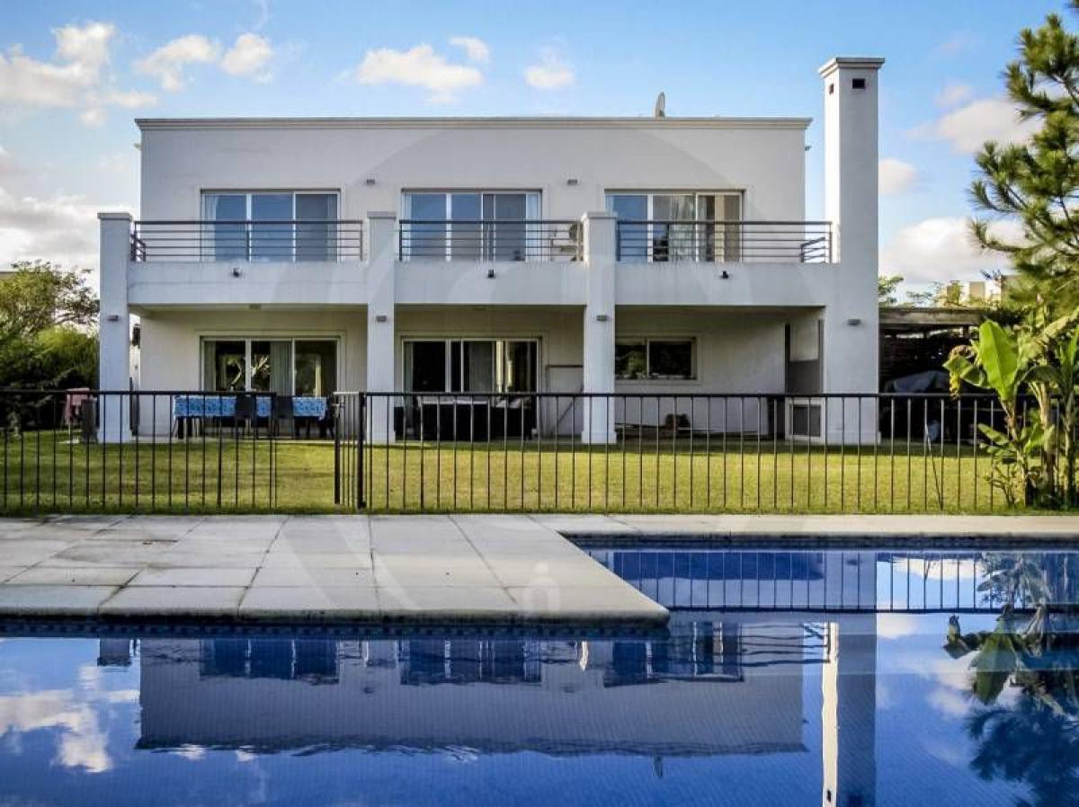 Picture of Home For Sale in Tigre, Buenos Aires, Argentina