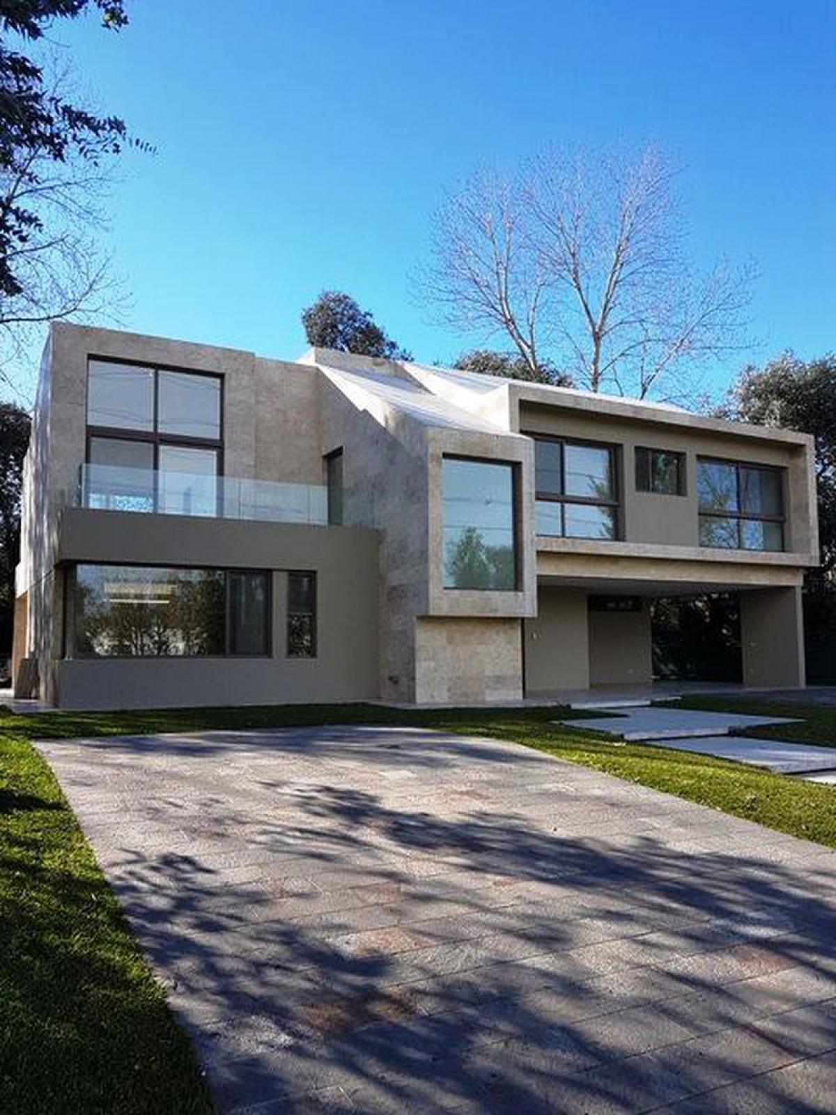 Picture of Home For Sale in Ezeiza, Buenos Aires, Argentina