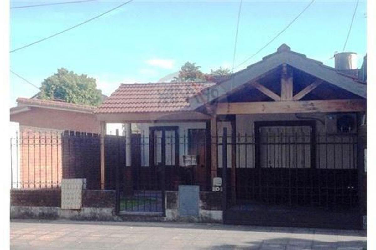 Picture of Home For Sale in Tres De Febrero, Buenos Aires, Argentina